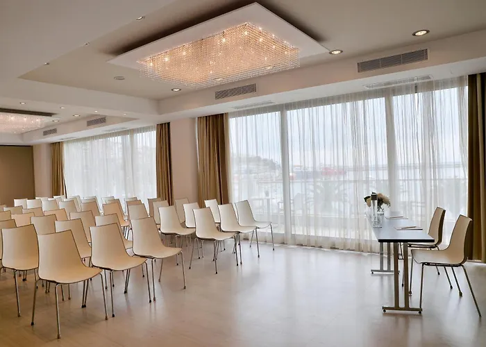 Airotel Galaxy Hotel