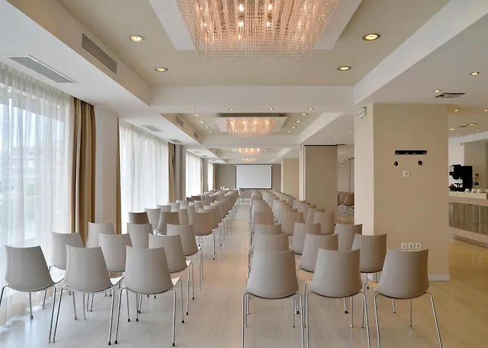 Hotel Airotel Galaxy 4*