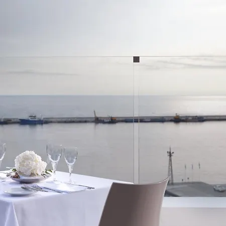 Airotel Galaxy Otel 4*