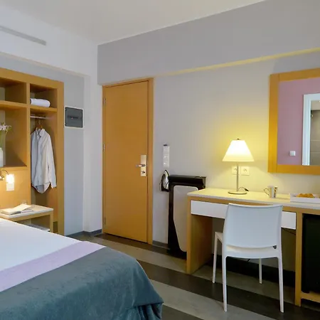 Hotel Airotel Galaxy 4*